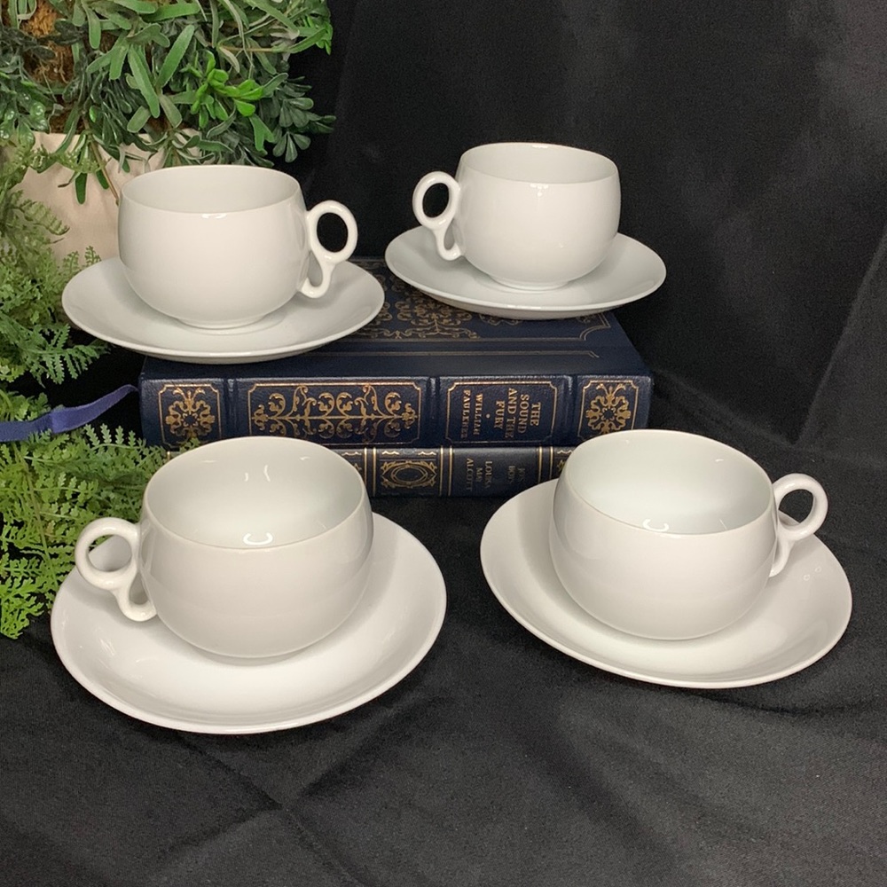 Beautiful set of 4 vintage pure white porcelain teacups & saucers made in Japan